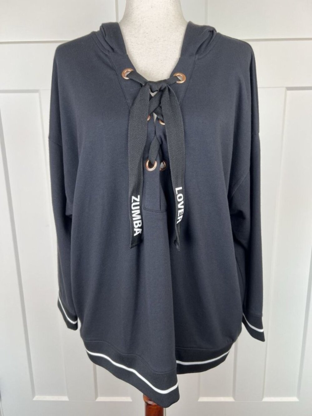 Zumba Wear XL Black Lace Up Pullover Hoodie Sweatshirt Oversized Zumba Lover